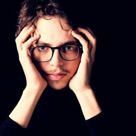 Lucas Debargue — Wikipédia.